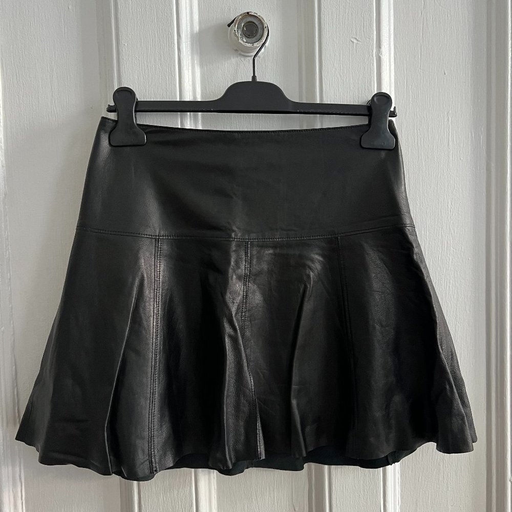 Club Monaco Leather Mini Skirt *New w Tags*